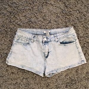 Forever 21 denim booty shorts